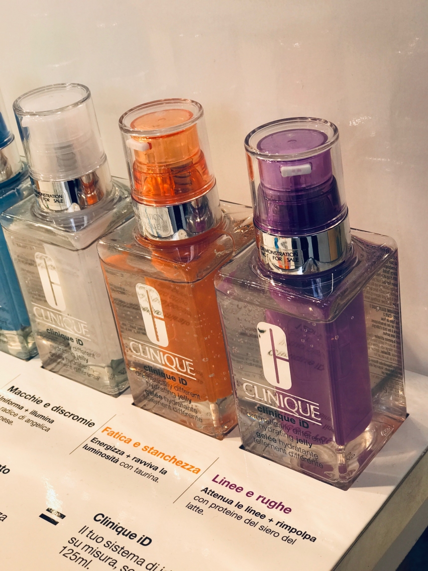 Esposizione della nuova linea di prodotti Clinique iD presso il negozio Manor Balerna al Centro Breggia