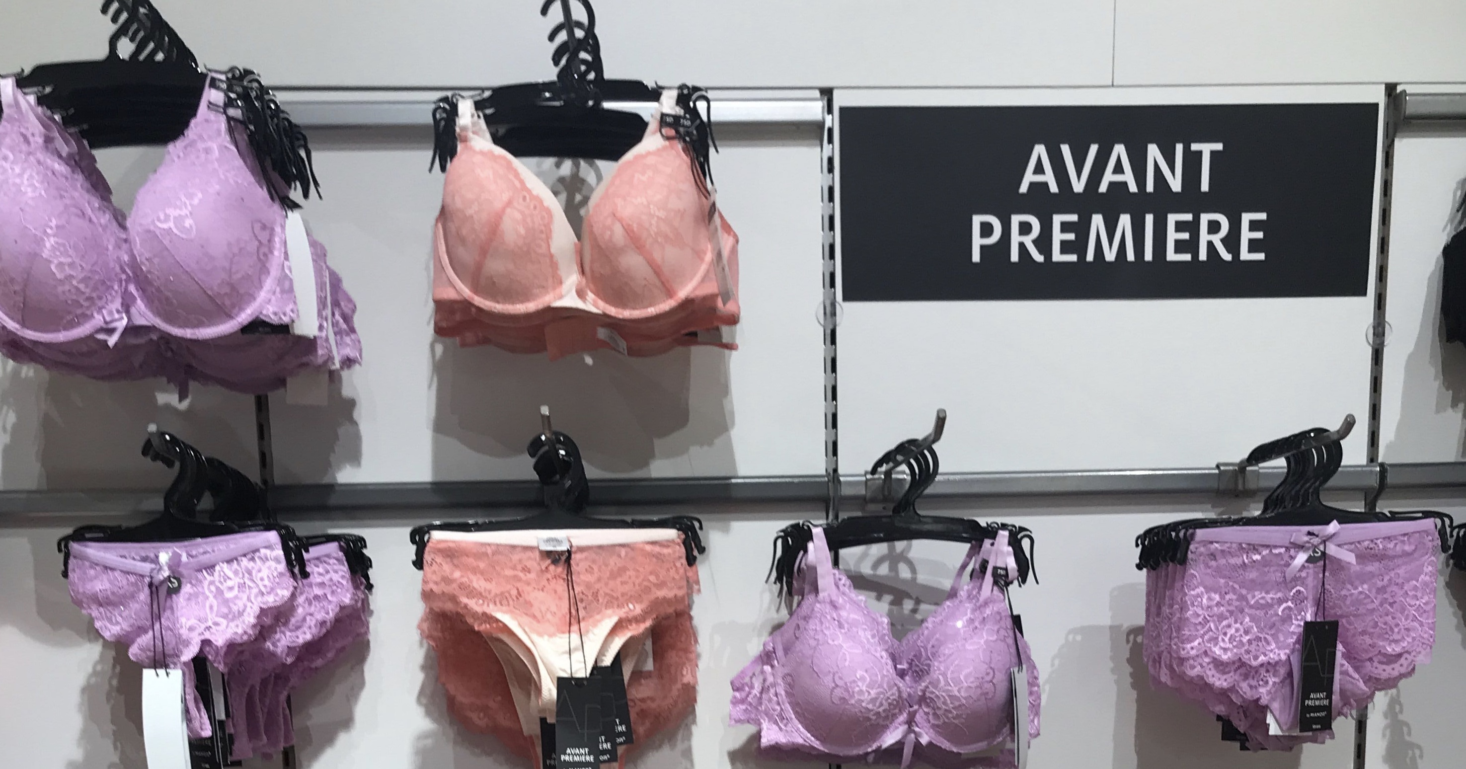 Nuove tonalità per l'intimo da donna di Manor