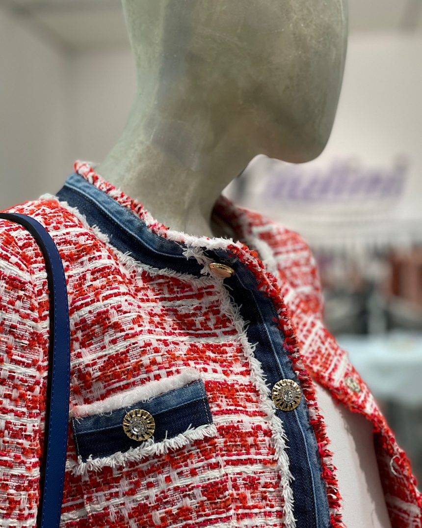 giacca modello chanel