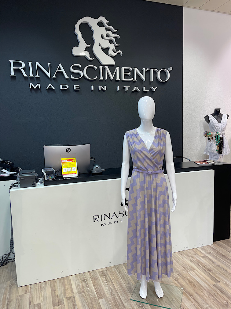 Color glicine per un meraviglioso abito lungo di Rinascimento - Magazine  Centro Breggia